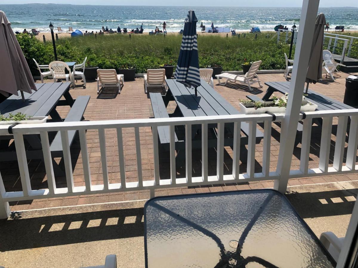 Sandpiper Beachfront Motel Олд Орчард Бийч Екстериор снимка