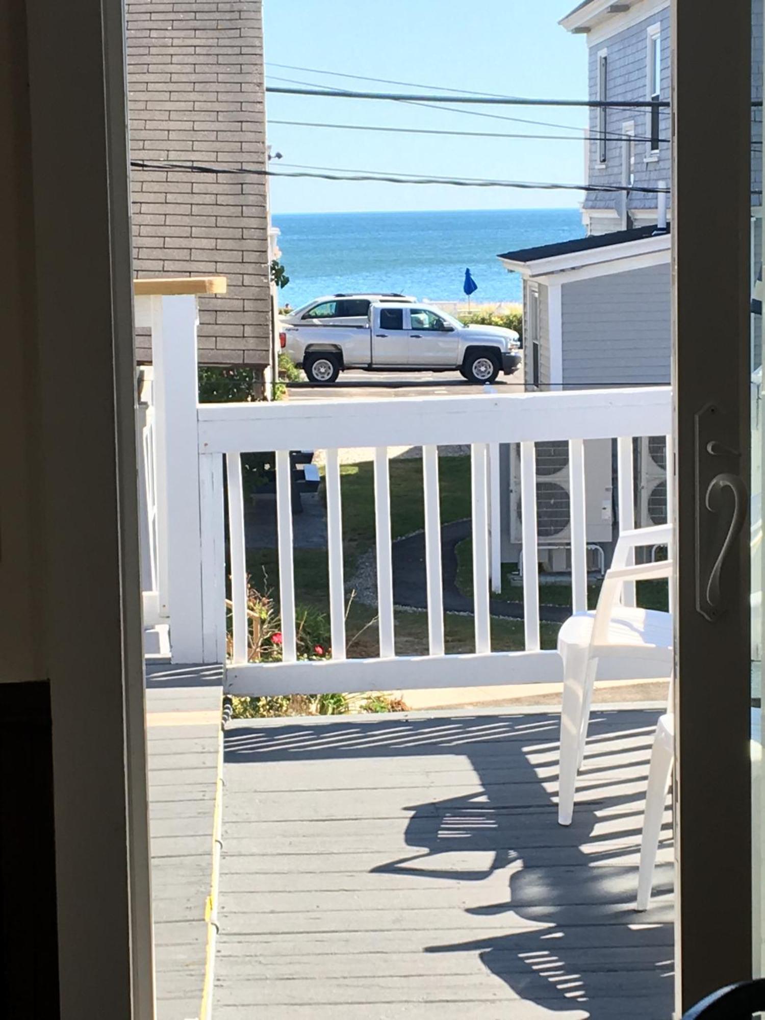 Sandpiper Beachfront Motel Олд Орчард Бийч Екстериор снимка