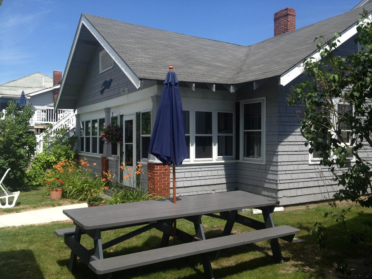 Sandpiper Beachfront Motel Олд Орчард Бийч Екстериор снимка