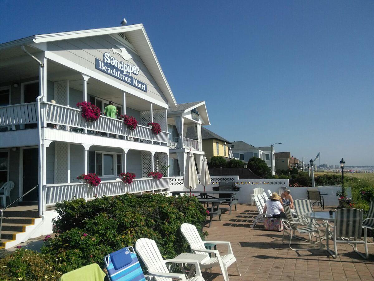 Sandpiper Beachfront Motel Олд Орчард Бийч Екстериор снимка