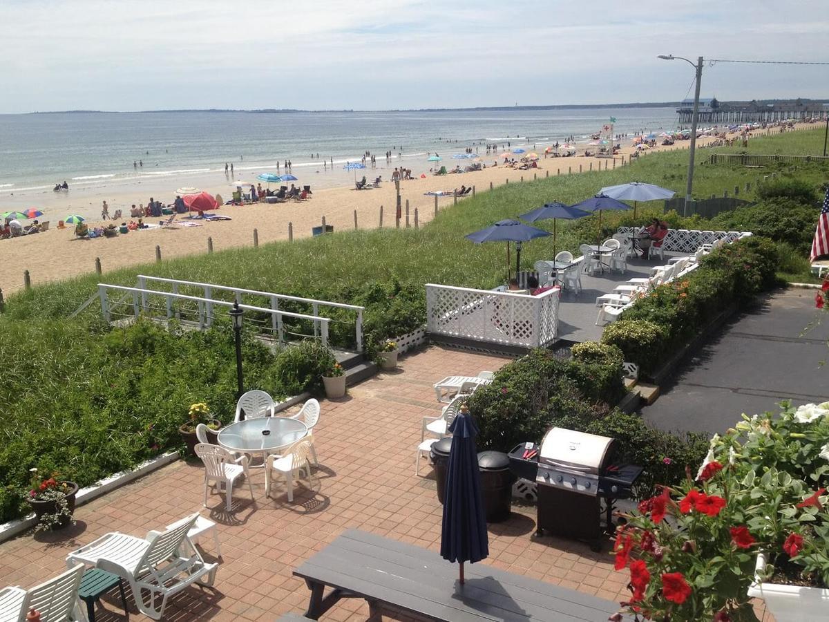 Sandpiper Beachfront Motel Олд Орчард Бийч Екстериор снимка