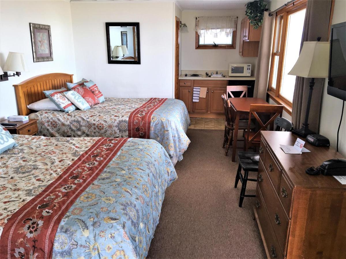 Sandpiper Beachfront Motel Олд Орчард Бийч Екстериор снимка