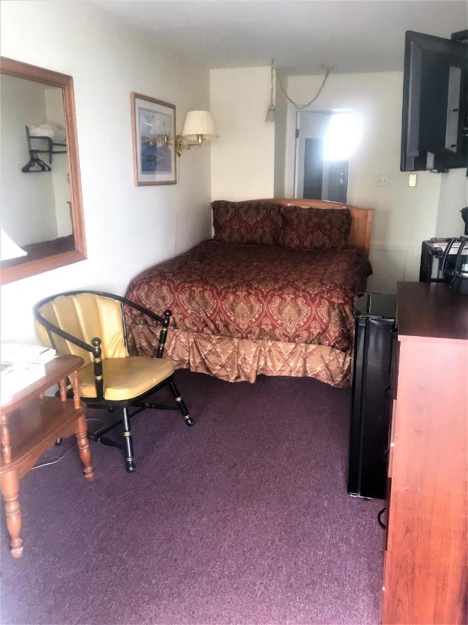 Sandpiper Beachfront Motel Олд Орчард Бийч Екстериор снимка